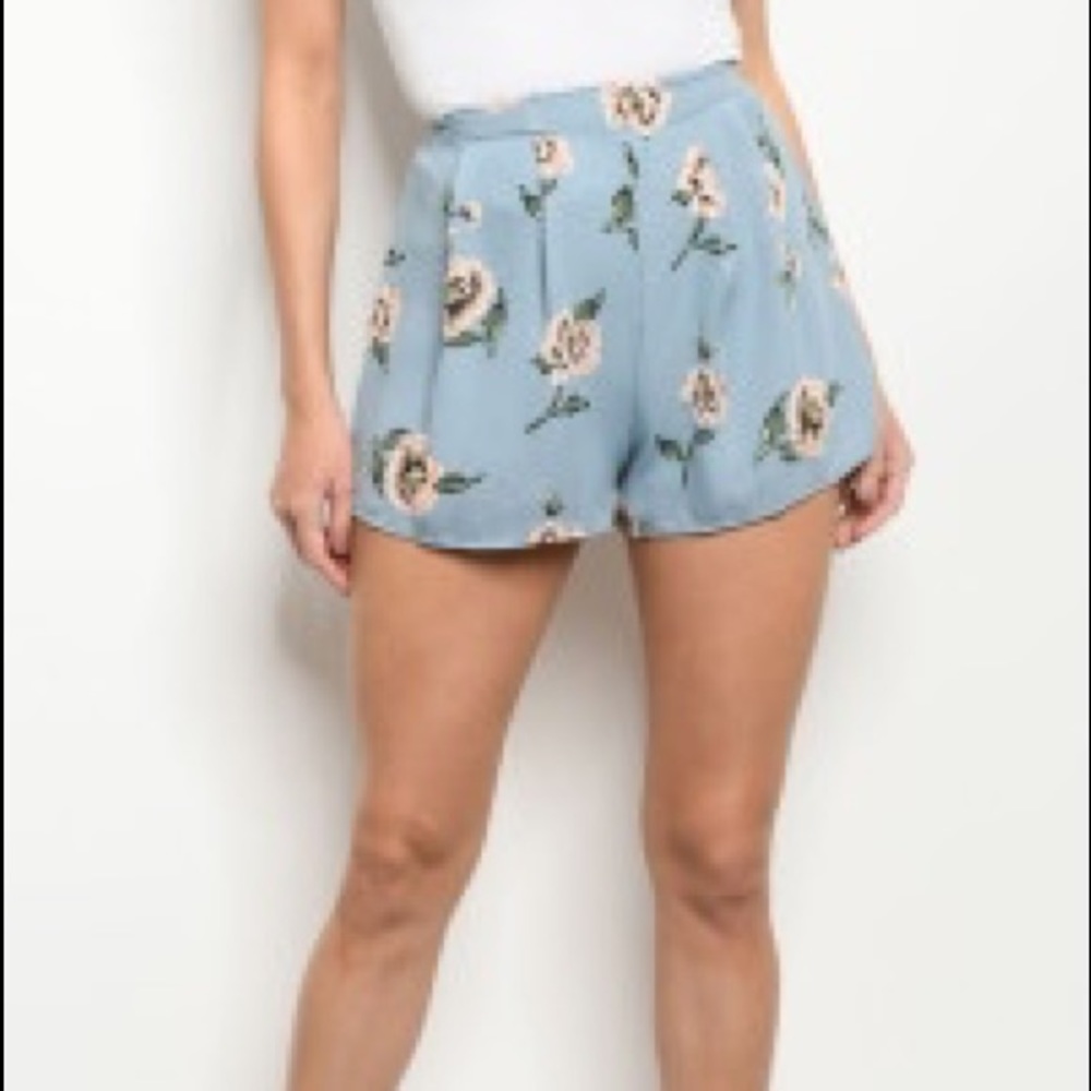 Indigo floral shorts!